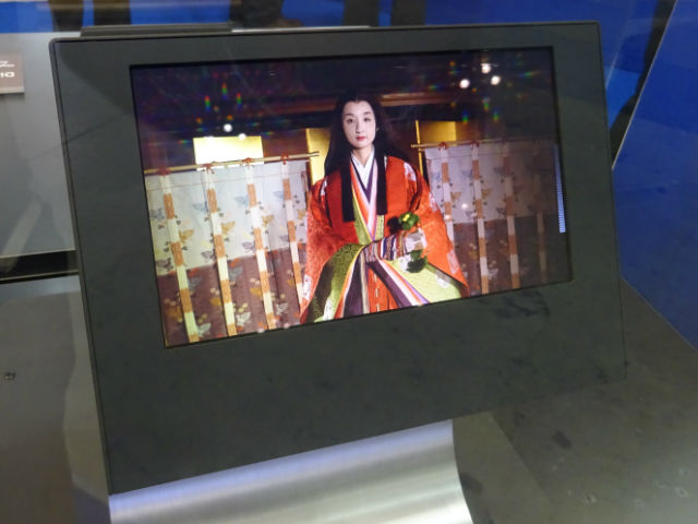 8K OLED tablet display